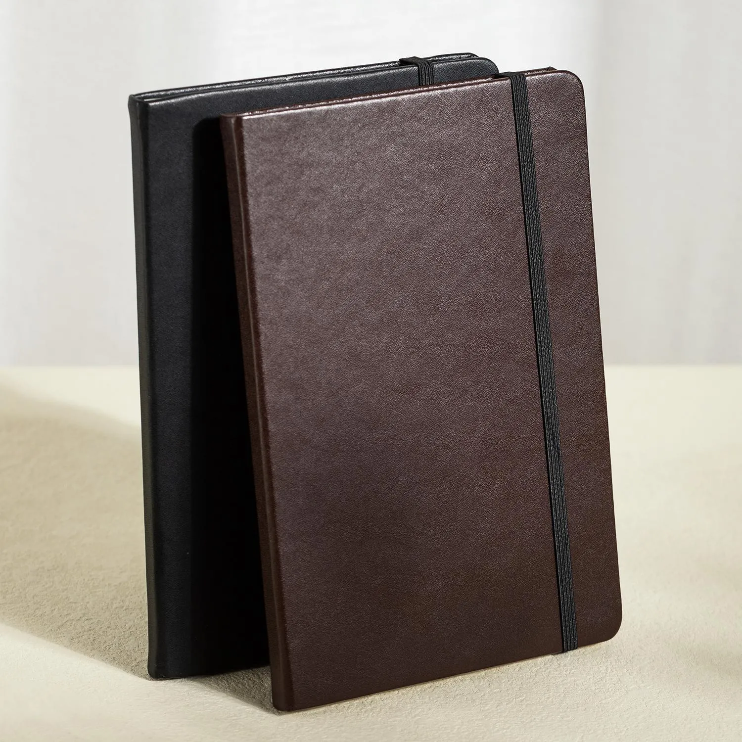 Бизнес-блокнот Deli Squared Notebook A5 из искусственной кожи с резинкой фиксации - Image 4