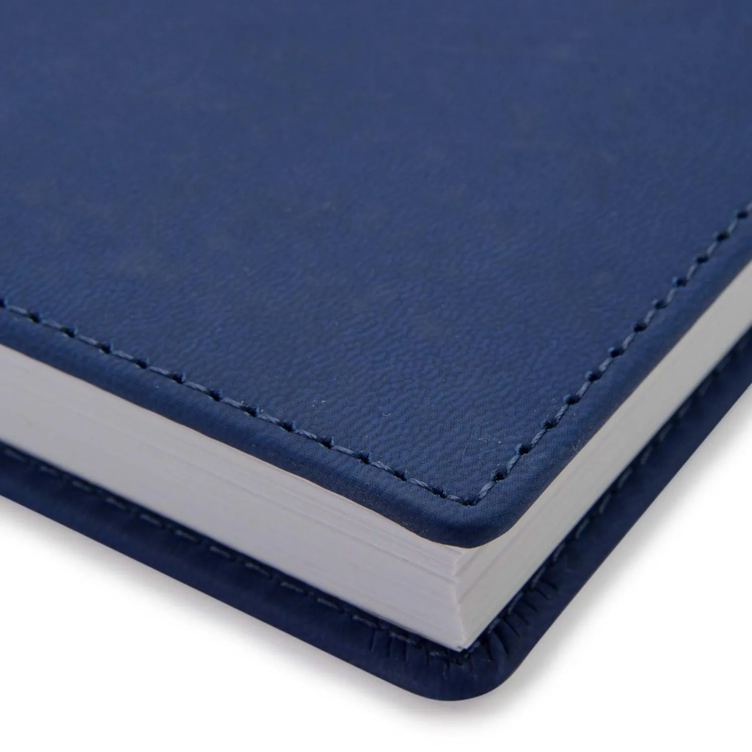 Ежедневник A5 Attache Velvet искусственная кожа Soft Touch, недатированный - Image 4