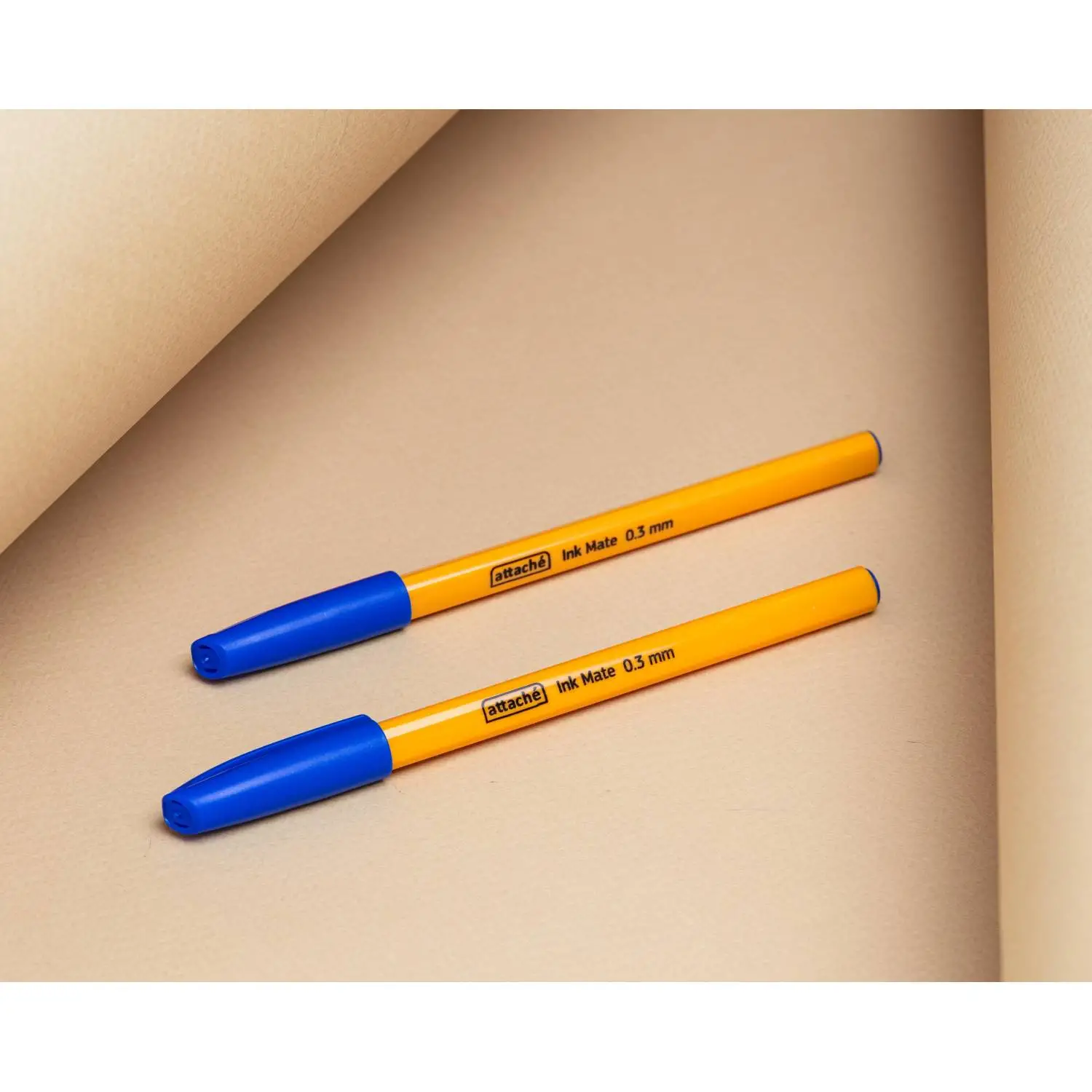 Шариковая ручка Attache Ink Mate — трехгранная, с ярким дизайном, клипом и масляными чернилами - Image 6